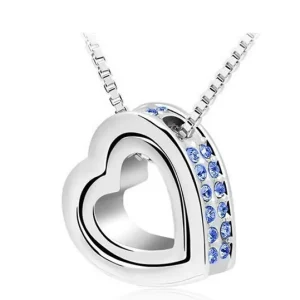Vackert halsband – hjärtan med blå strass